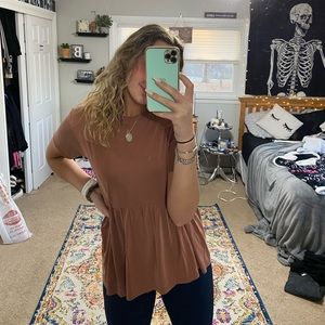 Medium American Eagle burnt orange layer top!